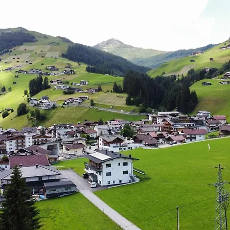 Apartmanhotel Franzerl 4*